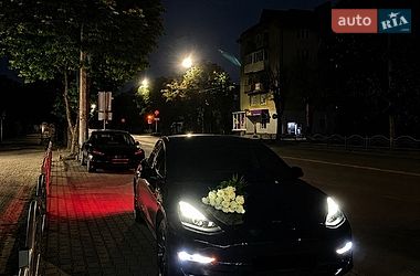 Седан Tesla Model 3 2021 в Луцке