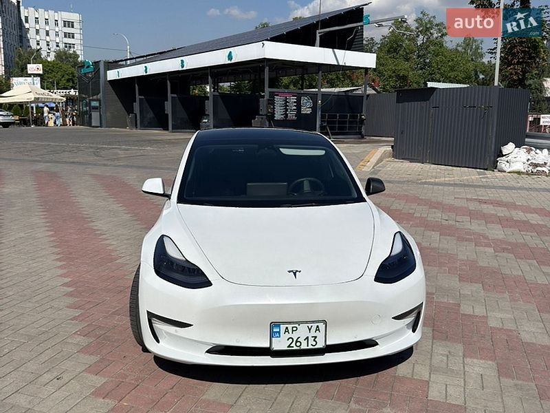 Седан Tesla Model 3 2021 в Запоріжжі фото 3 Седан Tesla Model 3 2021 в Запоріжжі