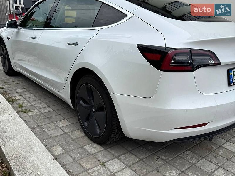 Tesla Model 3 2019