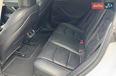 Седан Tesla Model 3 2019 в Львові