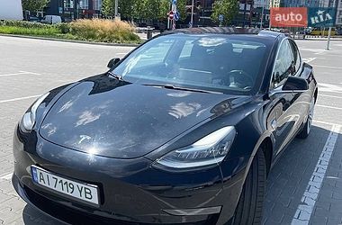 Tesla Model 3  2018