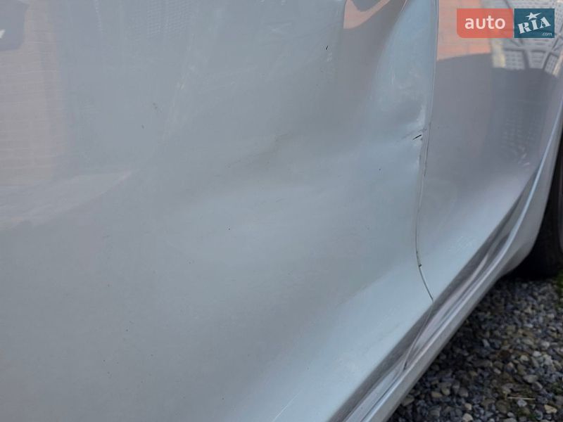 Седан Tesla Model 3 2021 в Львове