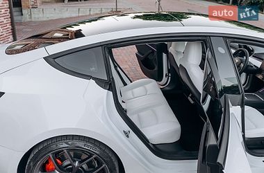 Седан Tesla Model 3 2023 в Киеве