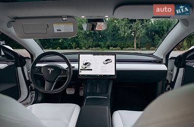 Седан Tesla Model 3 2023 в Киеве