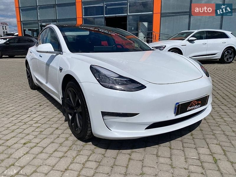 Tesla Model 3 2018