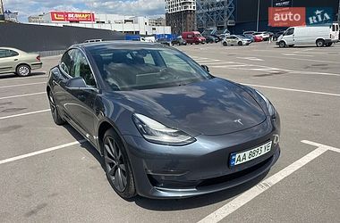 Tesla Model 3 2019