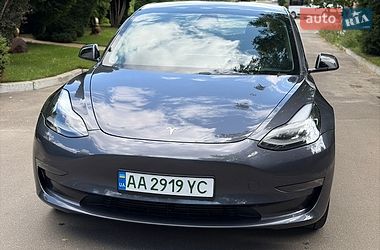 Седан Tesla Model 3 2021 в Києві