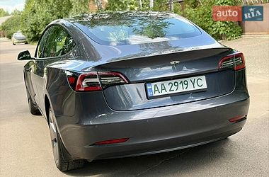 Седан Tesla Model 3 2021 в Києві