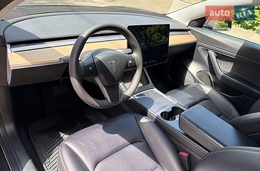 Седан Tesla Model 3 2021 в Києві
