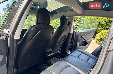 Седан Tesla Model 3 2021 в Києві