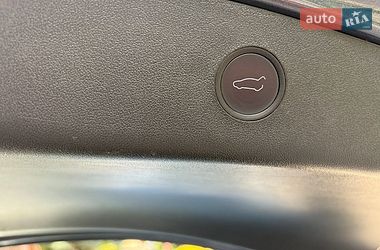 Седан Tesla Model 3 2021 в Києві