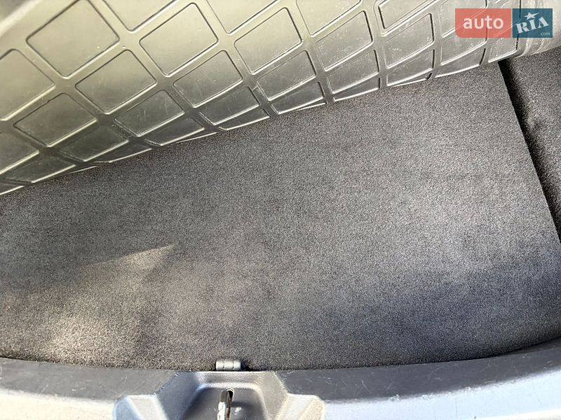Седан Tesla Model 3 2021 в Києві
