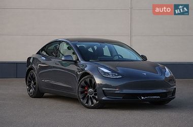 Tesla Model 3  2023