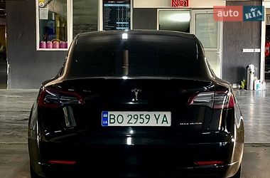 Седан Tesla Model 3 2021 в Хмельницком