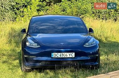 Tesla Model 3  2018