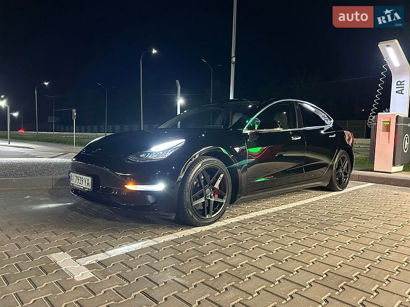 Tesla Model 3 2019