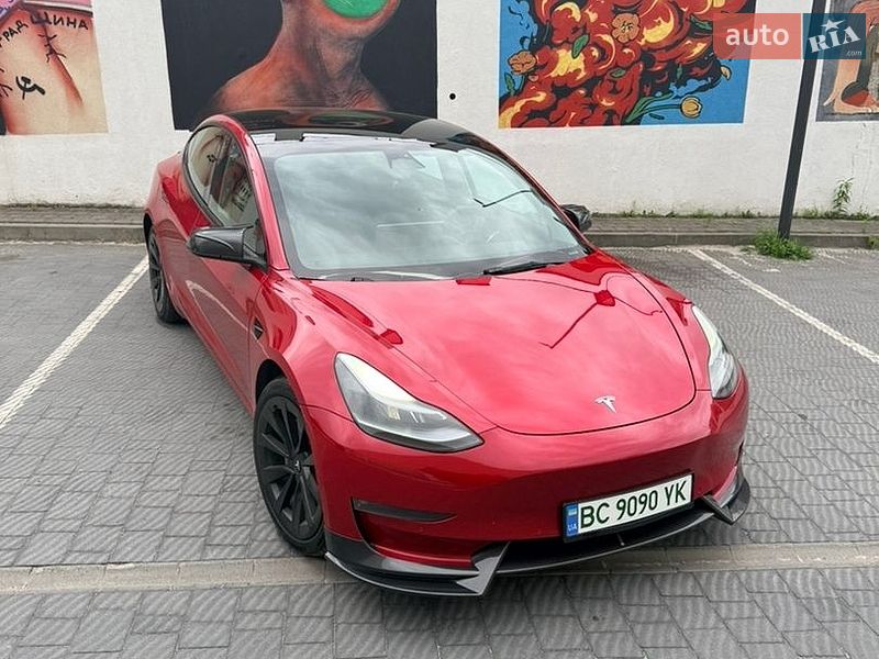 Tesla Model 3 2022