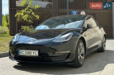 Tesla Model 3  2021