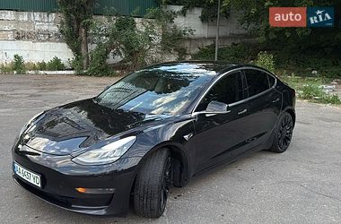 Tesla Model 3  2018