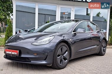 Tesla Model 3  2018
