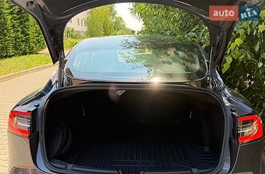Седан Tesla Model 3 2022 в Одессе