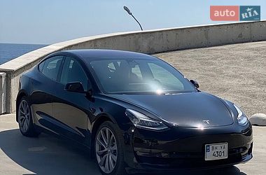 Tesla Model 3  2018