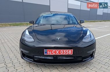Седан Tesla Model 3 2022 в Івано-Франківську