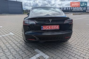 Седан Tesla Model 3 2022 в Івано-Франківську