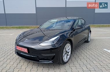 Седан Tesla Model 3 2022 в Івано-Франківську