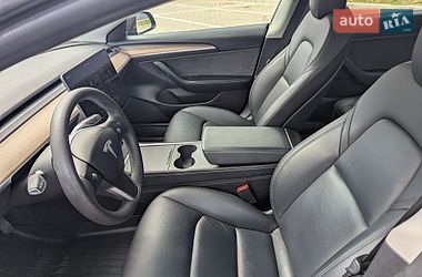 Седан Tesla Model 3 2022 в Івано-Франківську