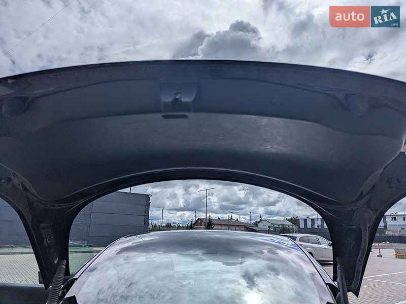 Седан Tesla Model 3 2022 в Івано-Франківську