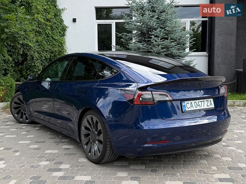 Седан Tesla Model 3 2021 в Києві