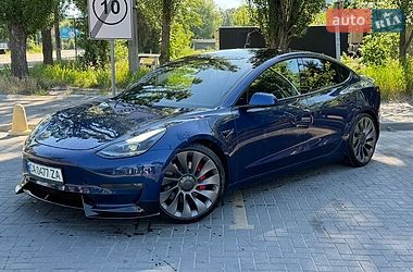 Седан Tesla Model 3 2021 в Києві