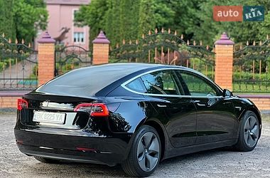 Седан Tesla Model 3 2019 в Рівному