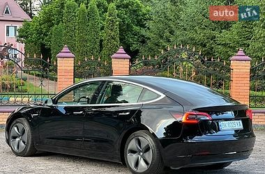 Седан Tesla Model 3 2019 в Рівному