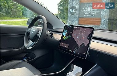 Седан Tesla Model 3 2019 в Рівному