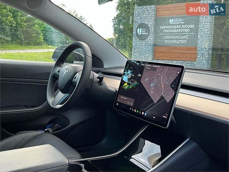 Седан Tesla Model 3 2019 в Рівному