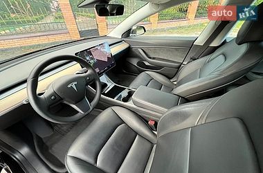 Седан Tesla Model 3 2019 в Рівному