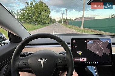 Седан Tesla Model 3 2019 в Рівному