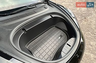 Седан Tesla Model 3 2019 в Рівному