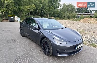 Tesla Model 3  2022