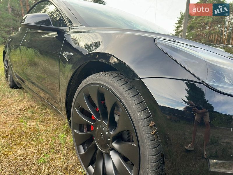 Седан Tesla Model 3 2022 в Полтаві
