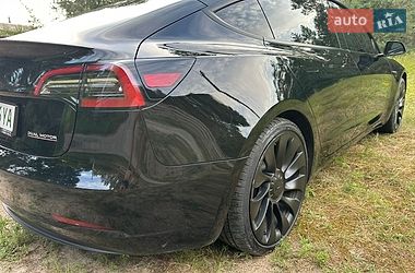 Седан Tesla Model 3 2022 в Полтаві