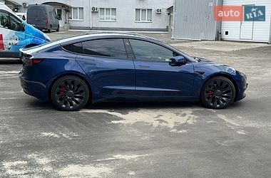 Седан Tesla Model 3 2023 в Києві