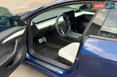 Седан Tesla Model 3 2023 в Києві