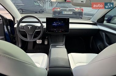 Седан Tesla Model 3 2023 в Києві