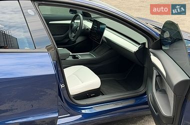 Седан Tesla Model 3 2023 в Києві