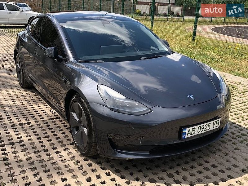 Tesla Model 3 2022