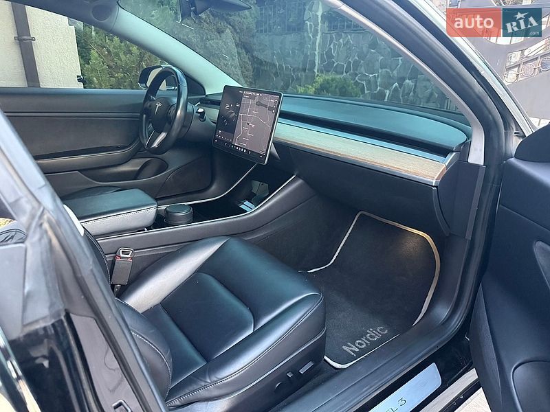 Седан Tesla Model 3 2018 в Хмельницькому