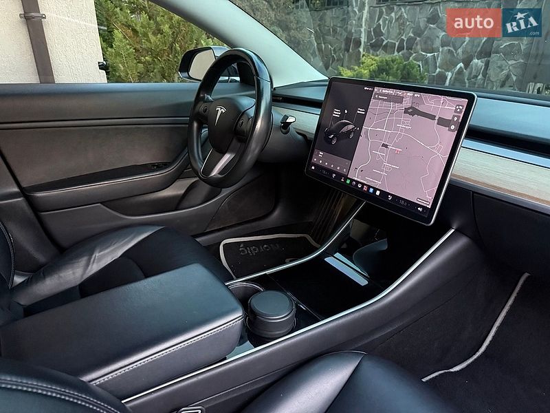 Седан Tesla Model 3 2018 в Хмельницькому